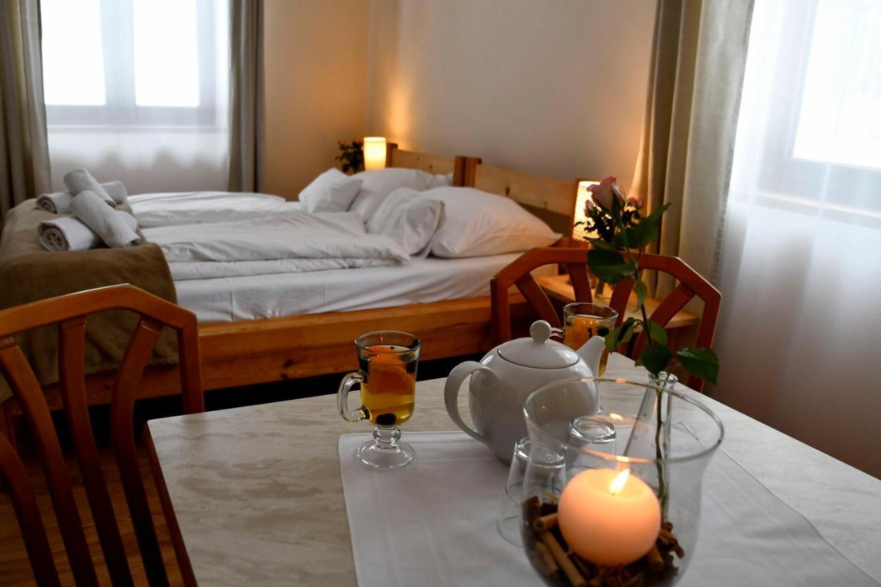 Gosciniec Pod Lubomirem Bed & Breakfast Weglowka  Ngoại thất bức ảnh