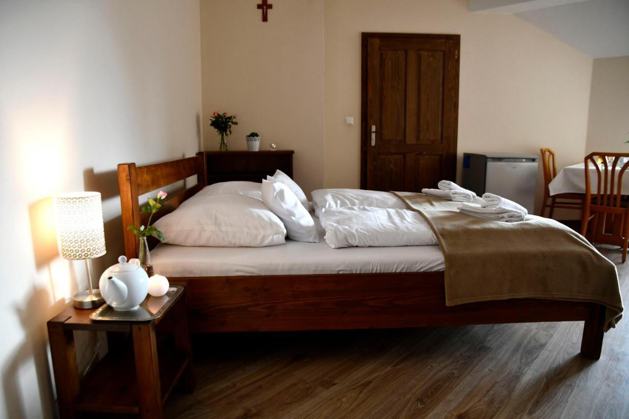 Gosciniec Pod Lubomirem Bed & Breakfast Weglowka  Ngoại thất bức ảnh