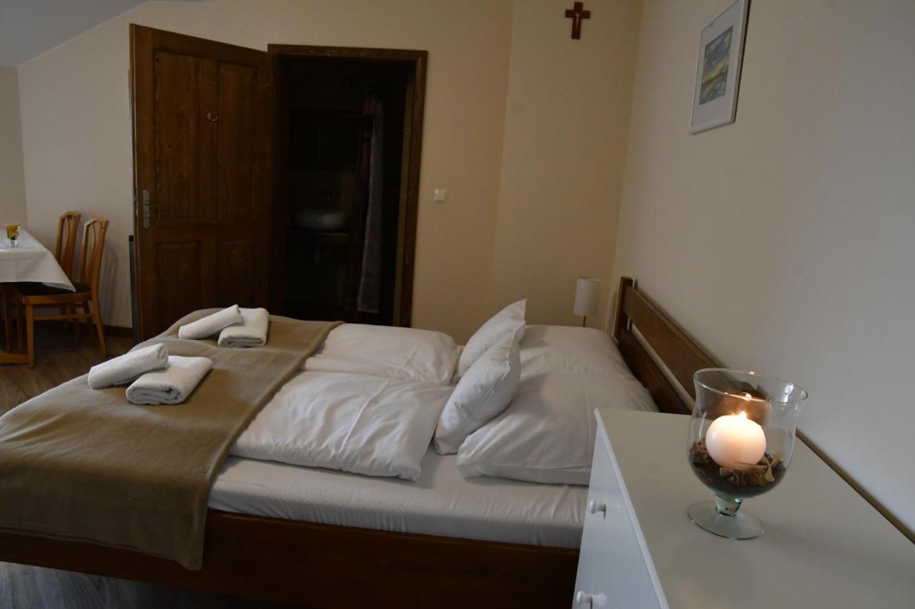 Gosciniec Pod Lubomirem Bed & Breakfast Weglowka  Ngoại thất bức ảnh