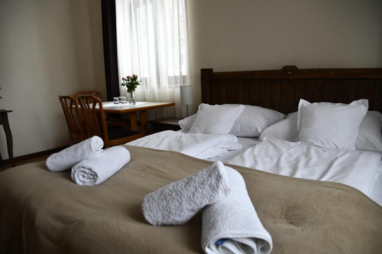 Gosciniec Pod Lubomirem Bed & Breakfast Weglowka  Ngoại thất bức ảnh